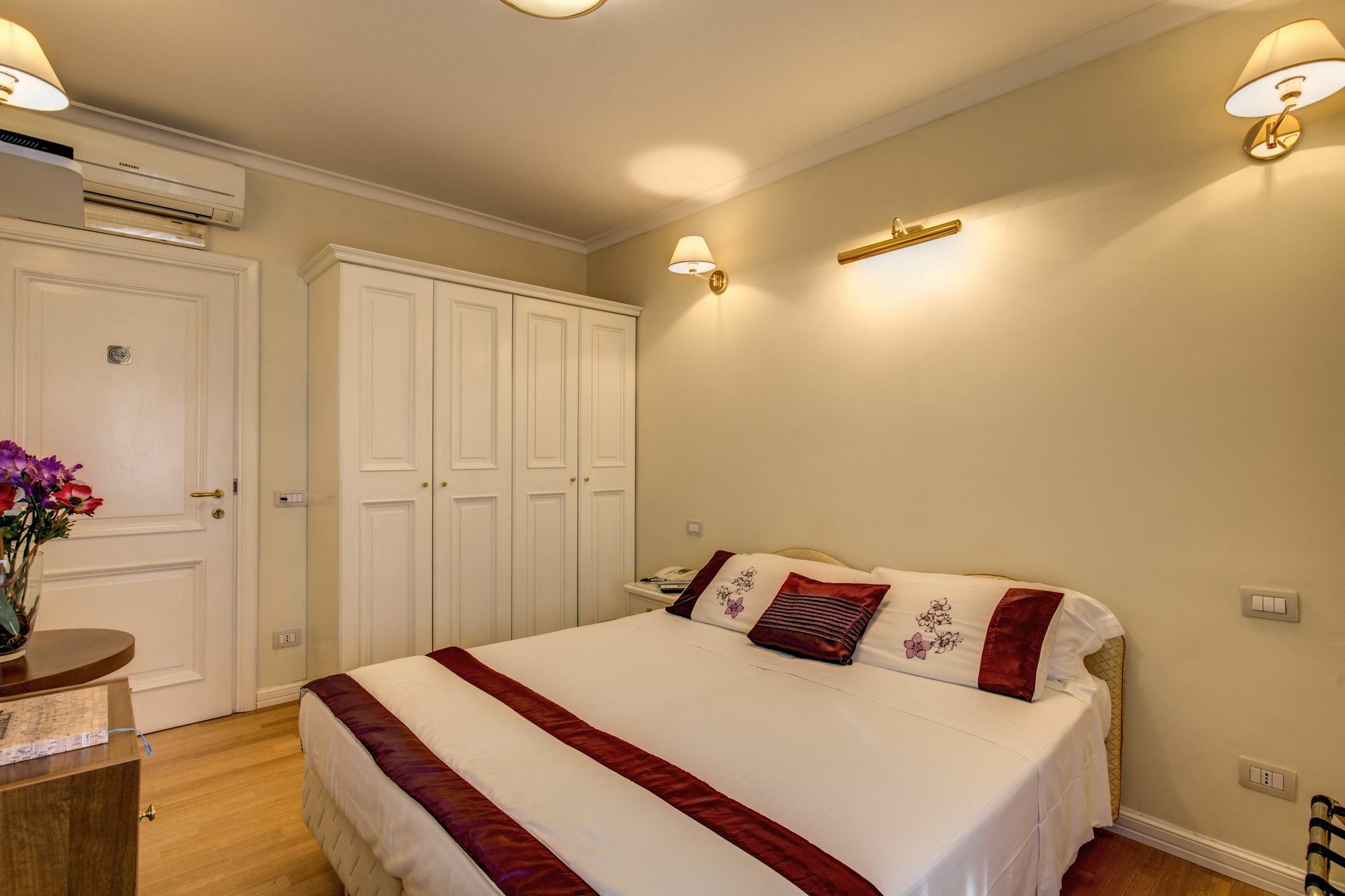 Flann O'Brien Rooms Рим Екстериор снимка